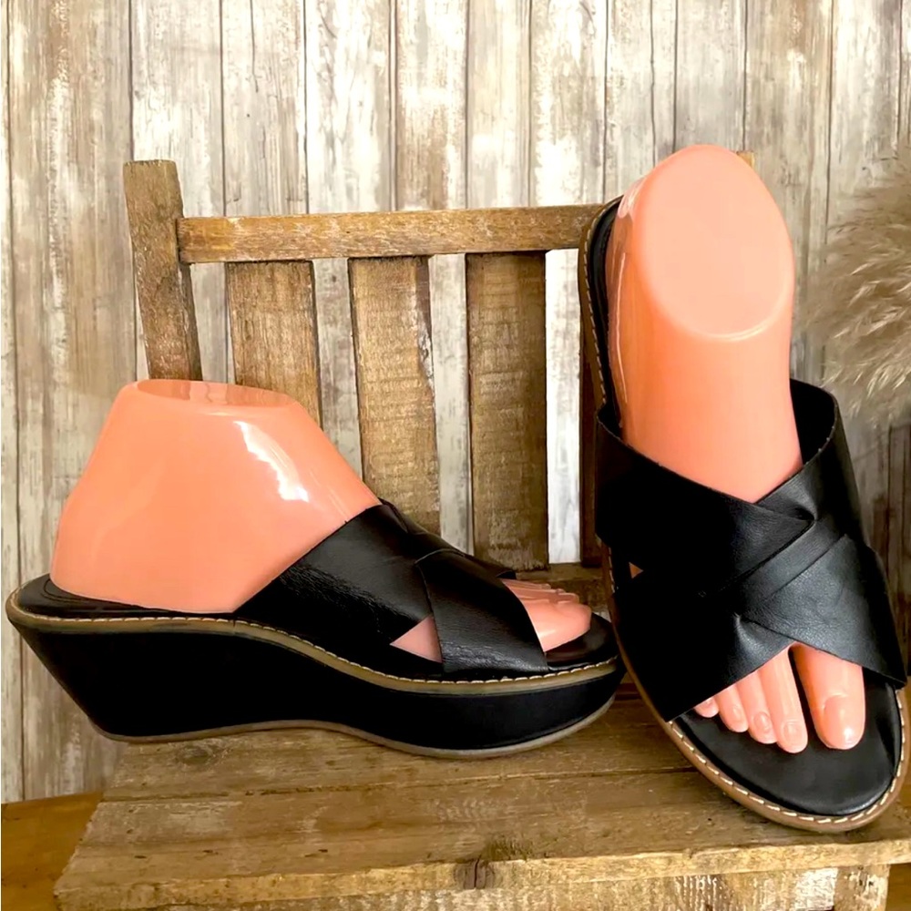 CHAPS Sz 8.5 Careless Black Open Toe Criss Cross Slide Wedge Sandals Open Box!